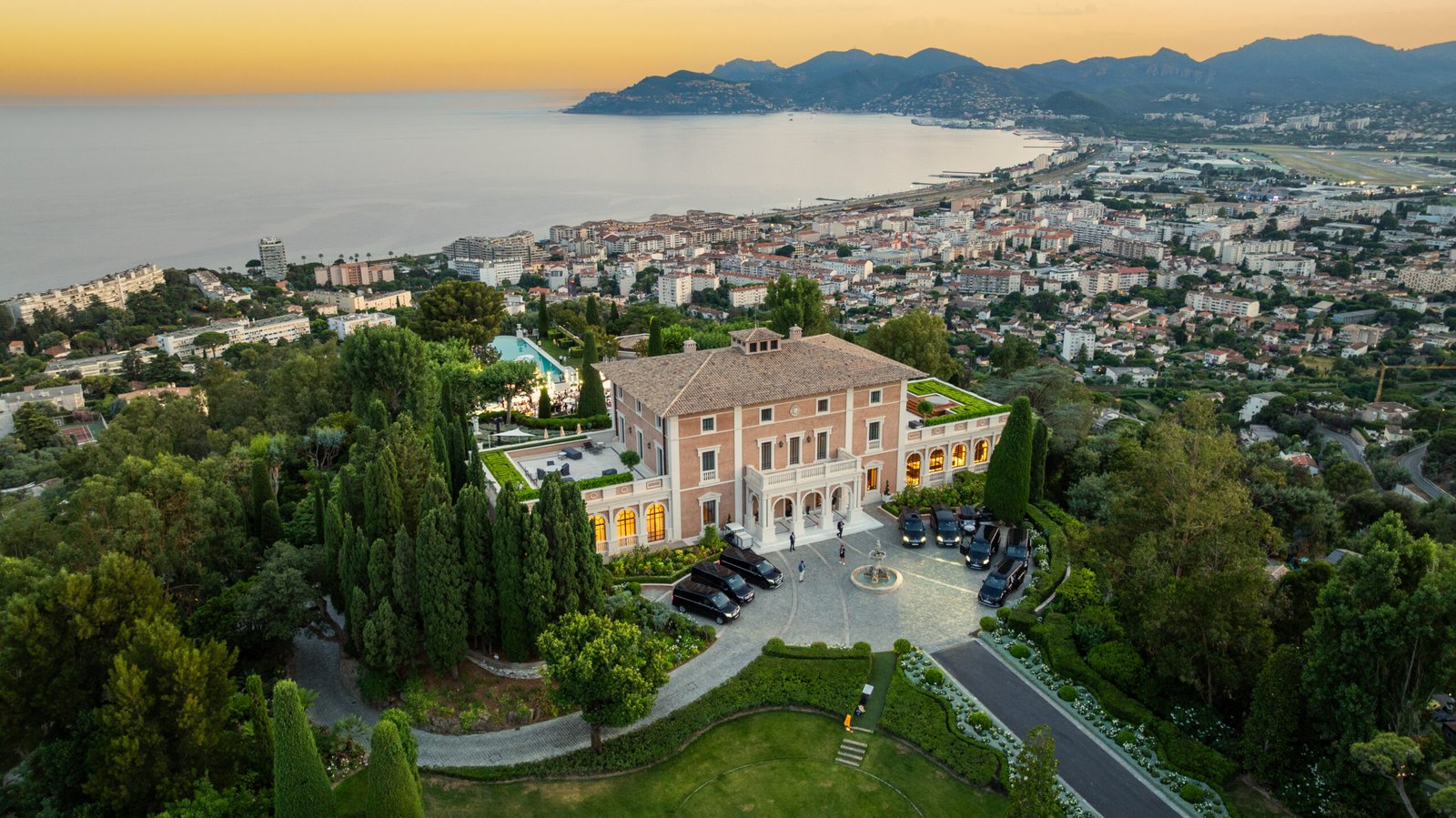 Stellair_Spacevisuals.fr_@florian.jeffroy_Chateau Croix des gardes_Crypto--17